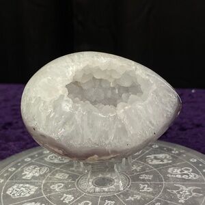 Druzy Agate Egg 🥚🪻🥚
